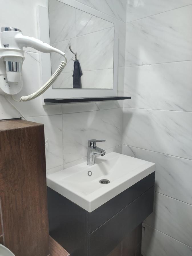 Apartment On Zarwanska Street Kamianets Podilskyi Bagian luar foto